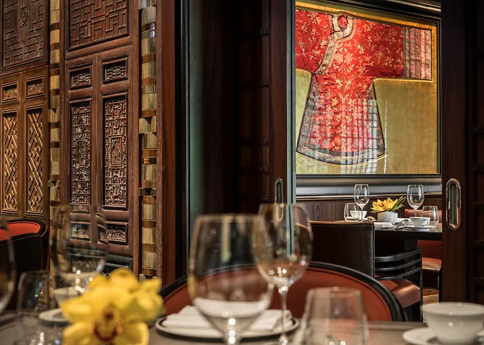 Four Seasons Hotel Singapore